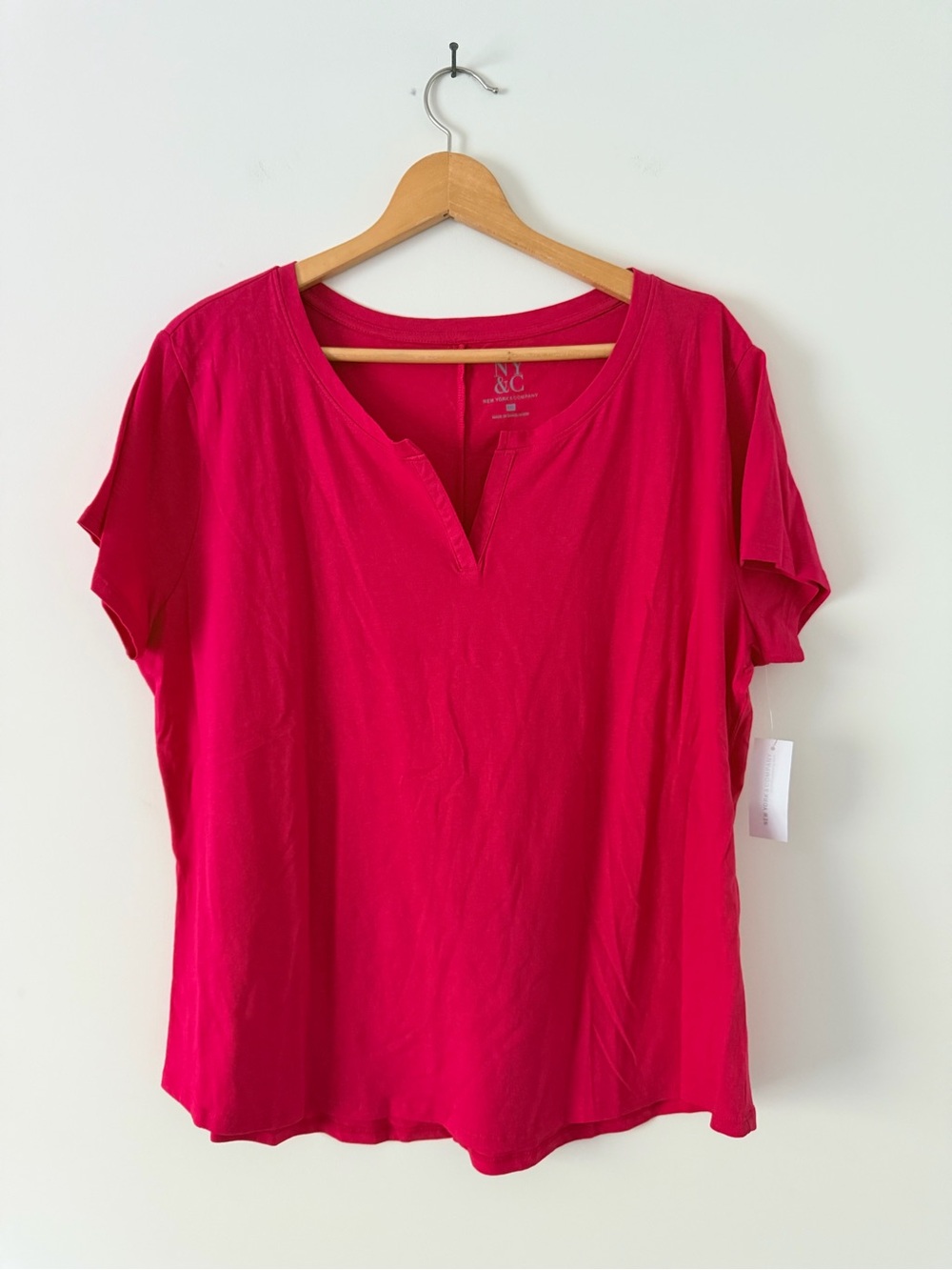 New York & Company Hot Pink Short Sleeve Tee